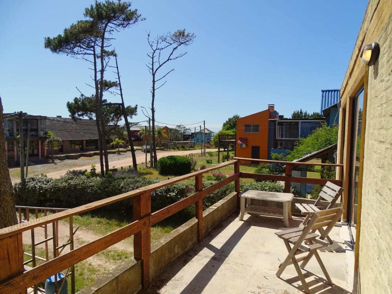 Casa Amarilla Con Jacuzzi Punta Del Diablo Exterior foto