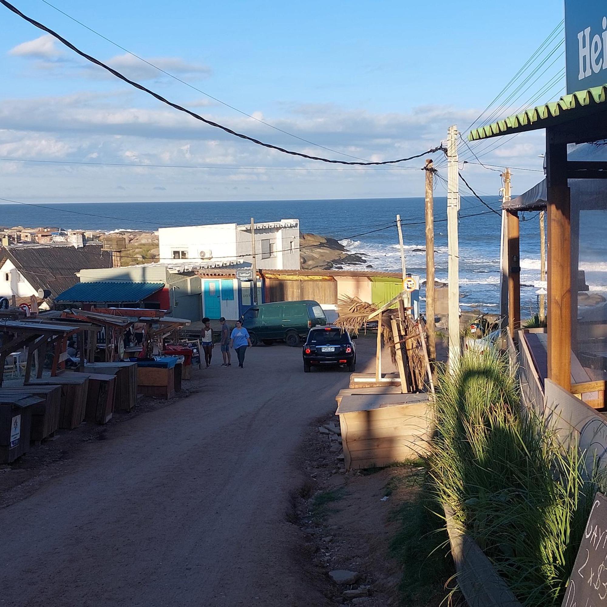 Casa Amarilla Con Jacuzzi Punta Del Diablo Exterior foto