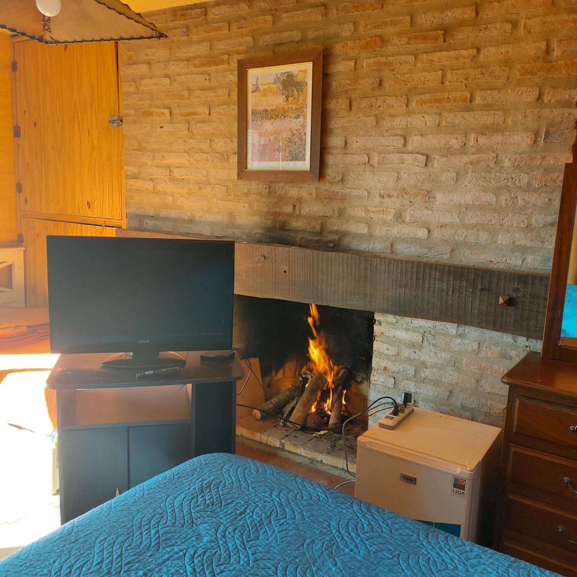 Casa Amarilla Con Jacuzzi Punta Del Diablo Exterior foto