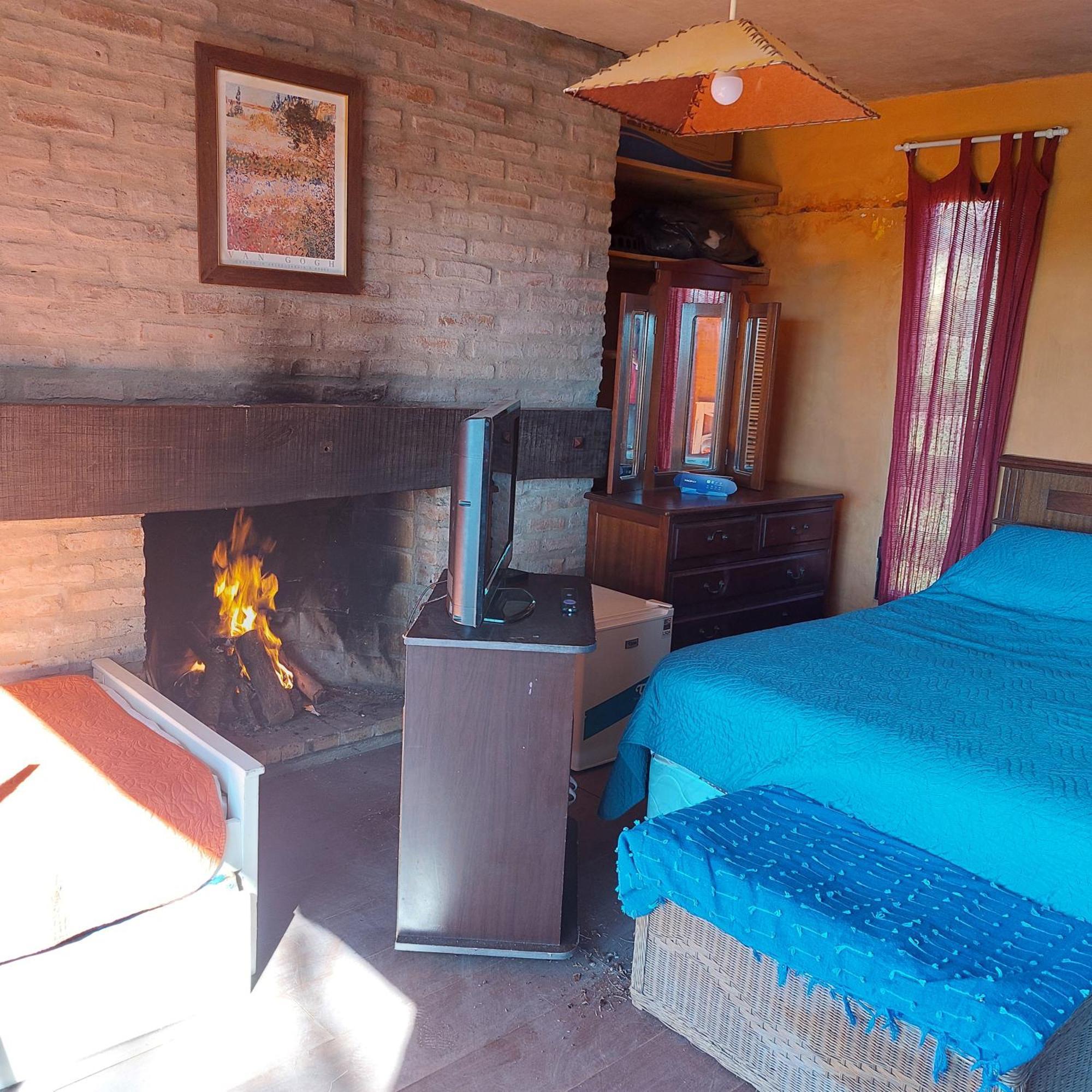 Casa Amarilla Con Jacuzzi Punta Del Diablo Exterior foto
