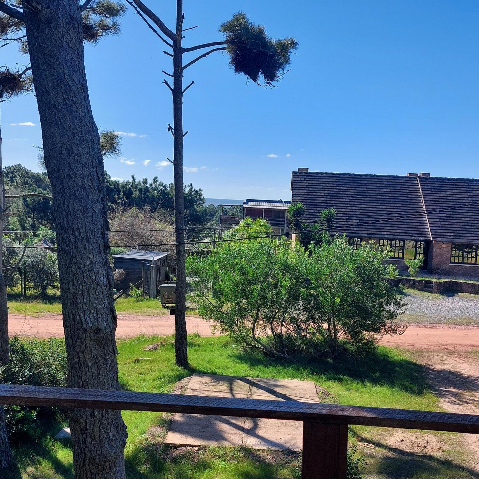Casa Amarilla Con Jacuzzi Punta Del Diablo Exterior foto